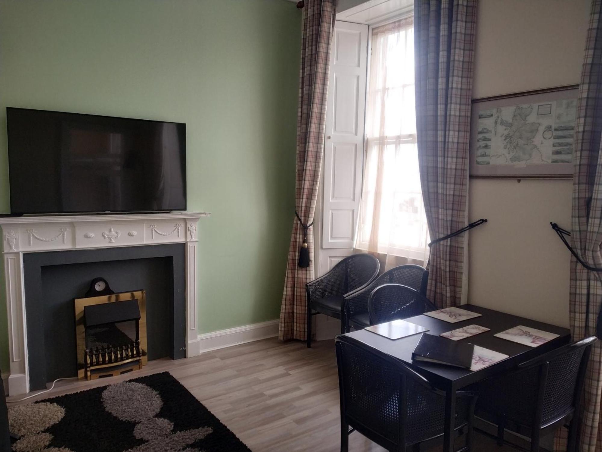 Glasgow City Charlotte Service Aparments Bagian luar foto